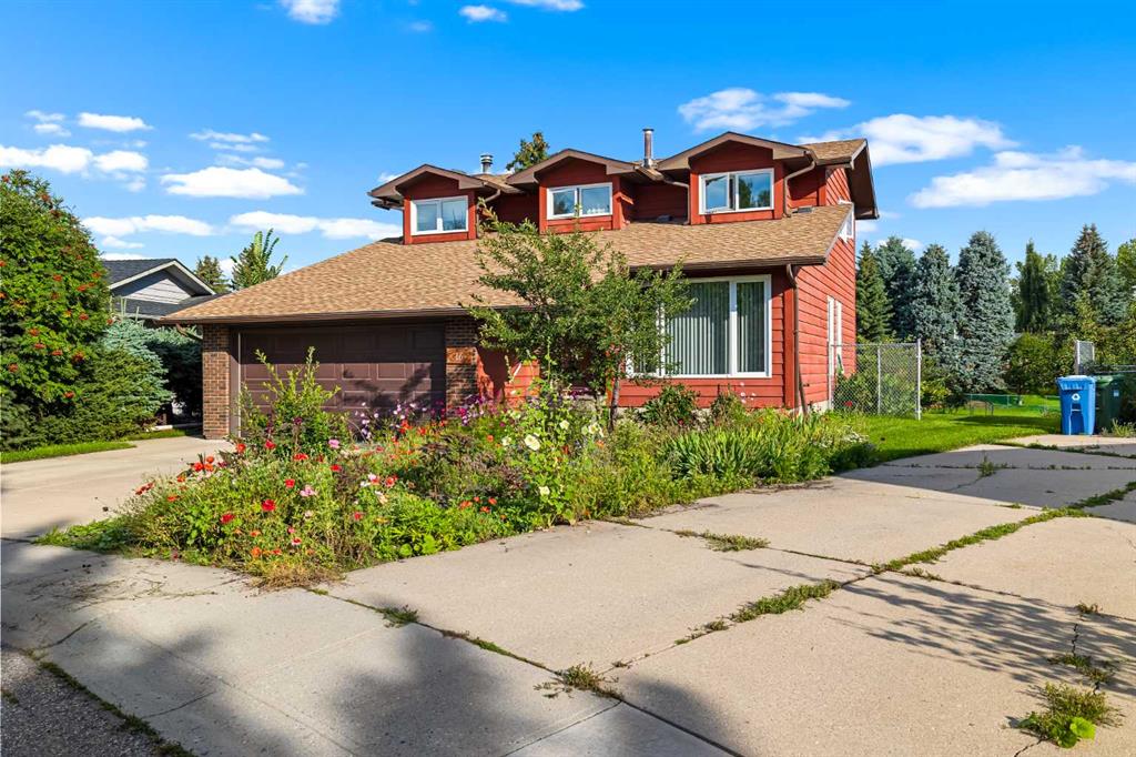 Third View of 16 Sunmount Green SE, Sundance, Calgary, Alberta, T2X 2B2