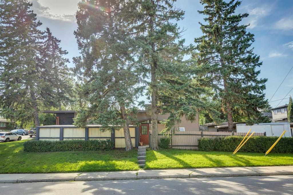 Fifth View of 702 53 Avenue SW, Windsor Park, Calgary, Alberta, T2V 0C3