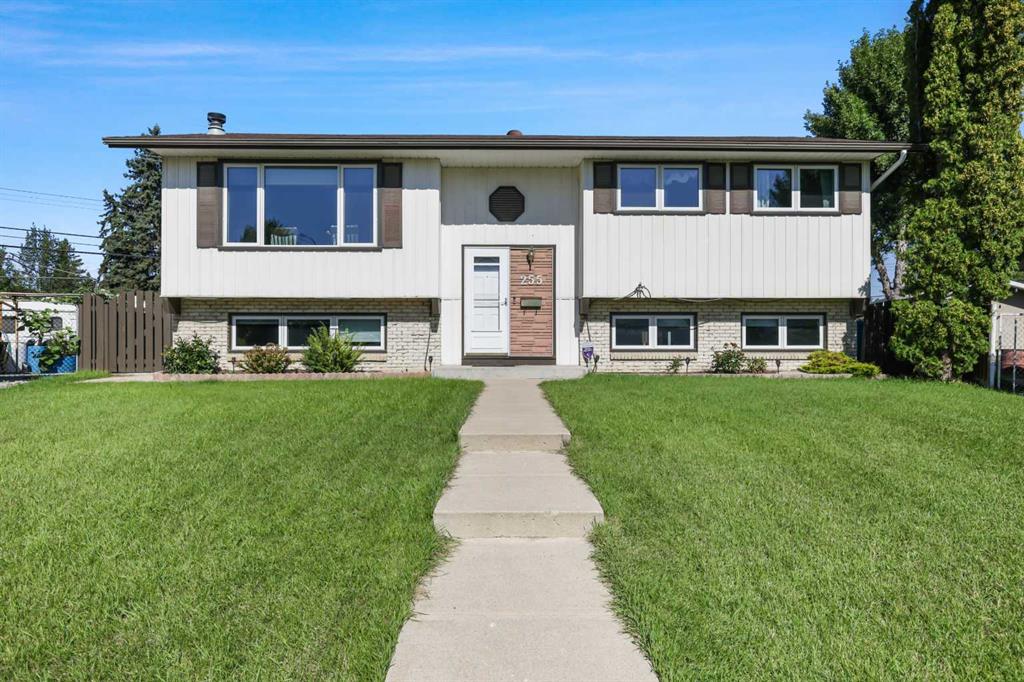 Second View of 255 Penbrooke Way SE, Penbrooke Meadows, Calgary, Alberta, T2A 3S7