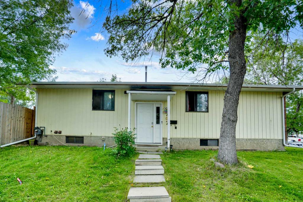Third View of 707 Whitehill Way NE, Whitehorn, Calgary, Alberta, T1Y3E6