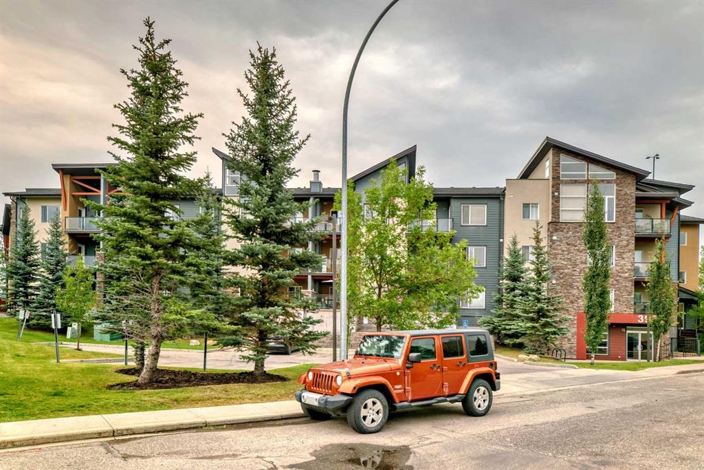 211, 3950 46 Avenue NW, A2248462, Alberta,