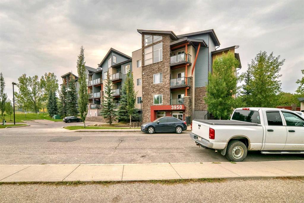 Third View of 211, 3950 46 Avenue NW, Varsity, Calgary, Alberta, T2B 3N7