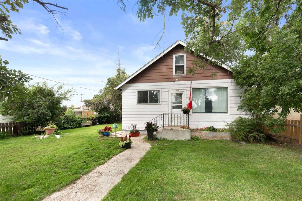 111 2 Street , A2248465, Alberta,