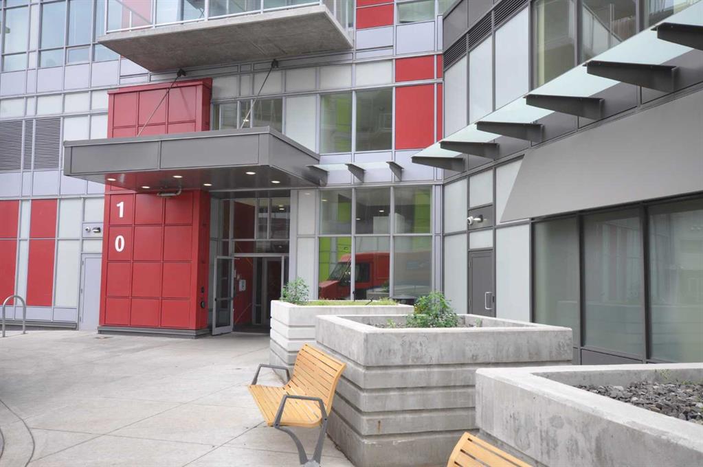 302, 10 Brentwood Common NW, A2248505, Alberta,
