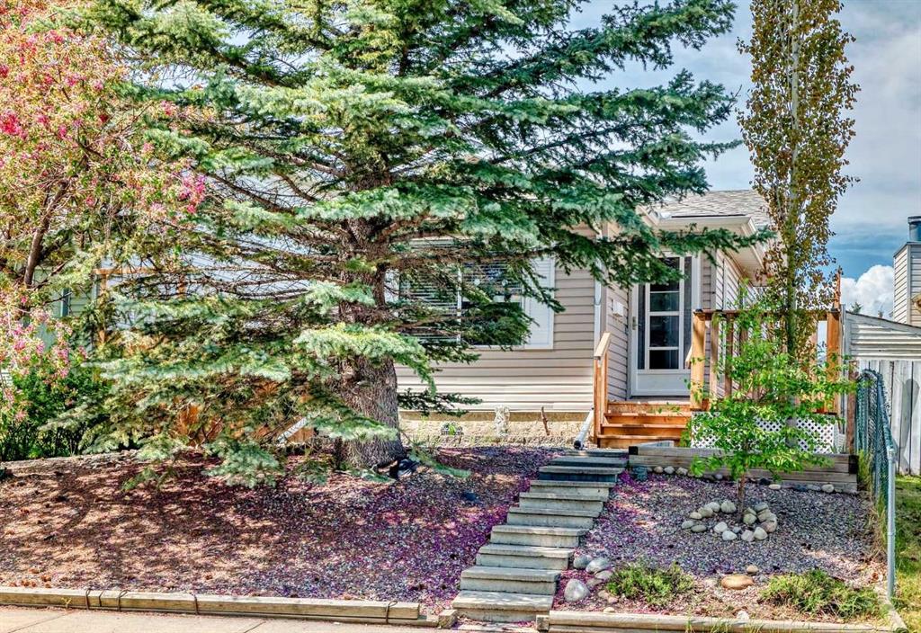 27 Martinview Crescent NE, A2248526, Alberta,