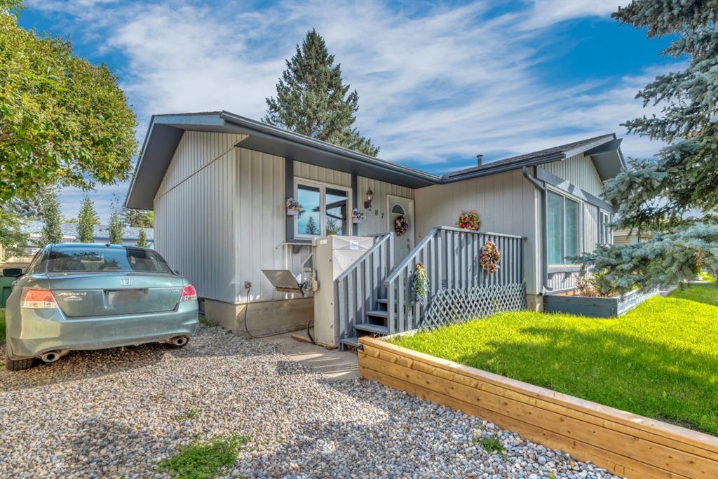 Third View of 287 Banister Drive , Tower Hill, Okotoks, Alberta, T1S 1E2