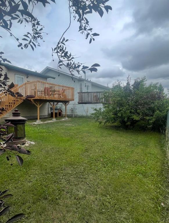 Third View of 8879 108 Avenue , Crystal Heights, Grande Prairie, Alberta, T8X 1L4