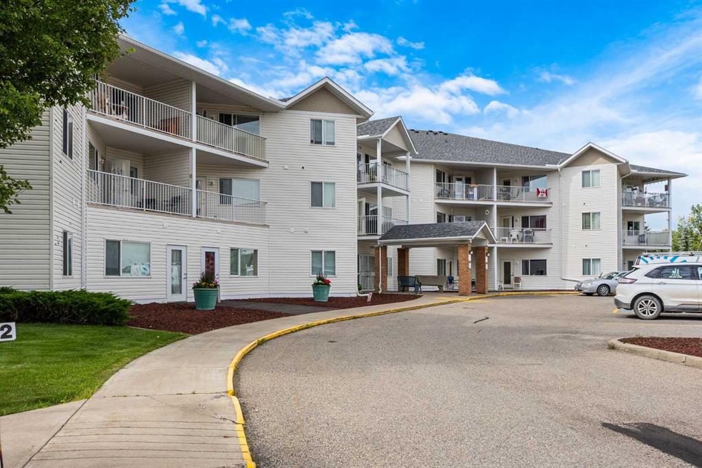 307, 3 Parklane Way , A2248620, Alberta,
