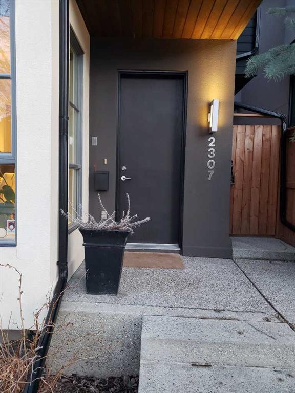 Fifth View of 2307 3 Avenue NW, West Hillhurst, Calgary, Alberta, T2N 0K9