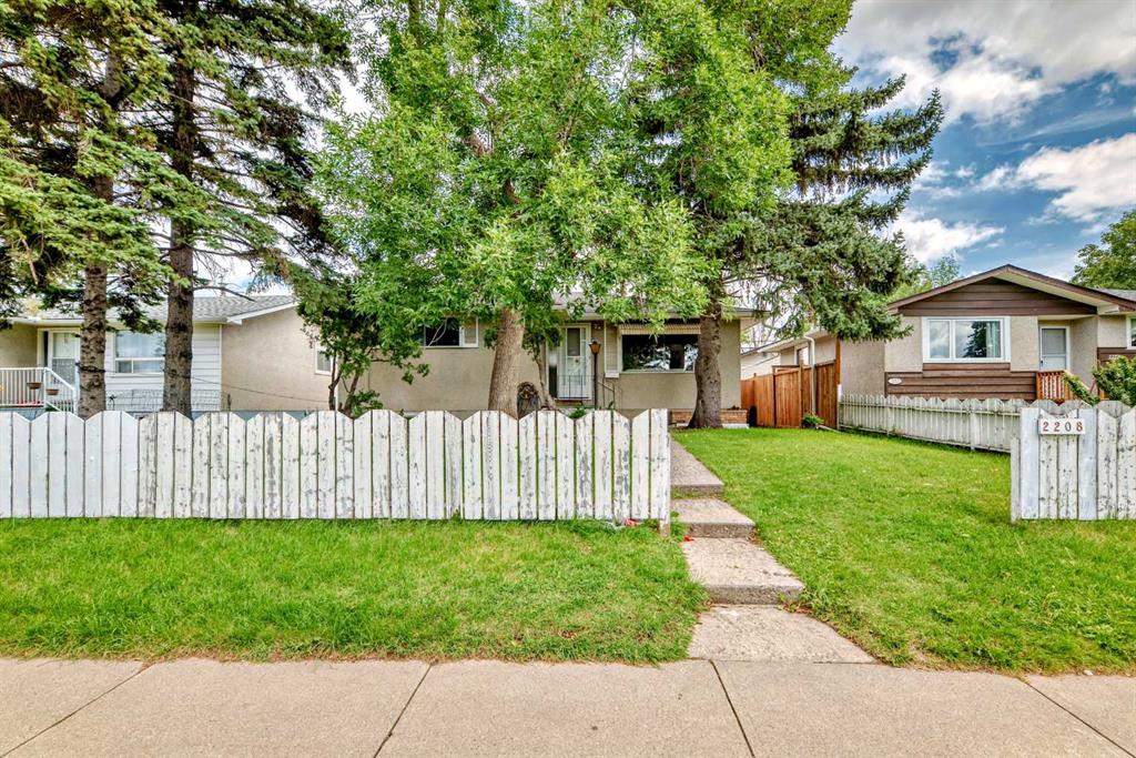 2208 47 street Street SE, A2248866, Alberta,