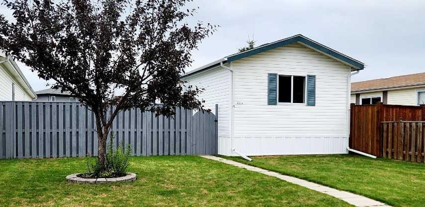 MLS® listing #104662542 for sale located at 4504 59 Street 