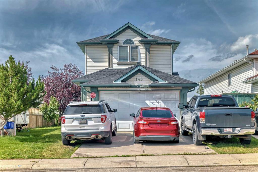 Third View of 146 Saratoga Close NE, Monterey Park, Calgary, Alberta, T1Y 7A1