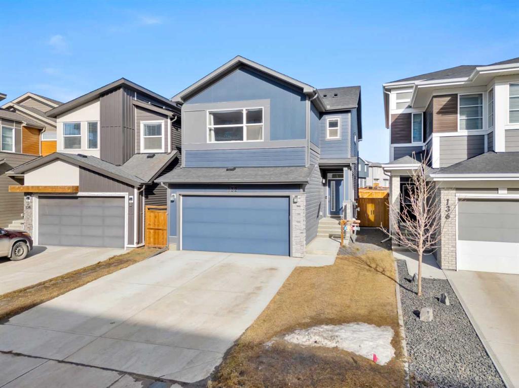 132 Wolf Hollow Crescent SE, A2249084, Alberta,
