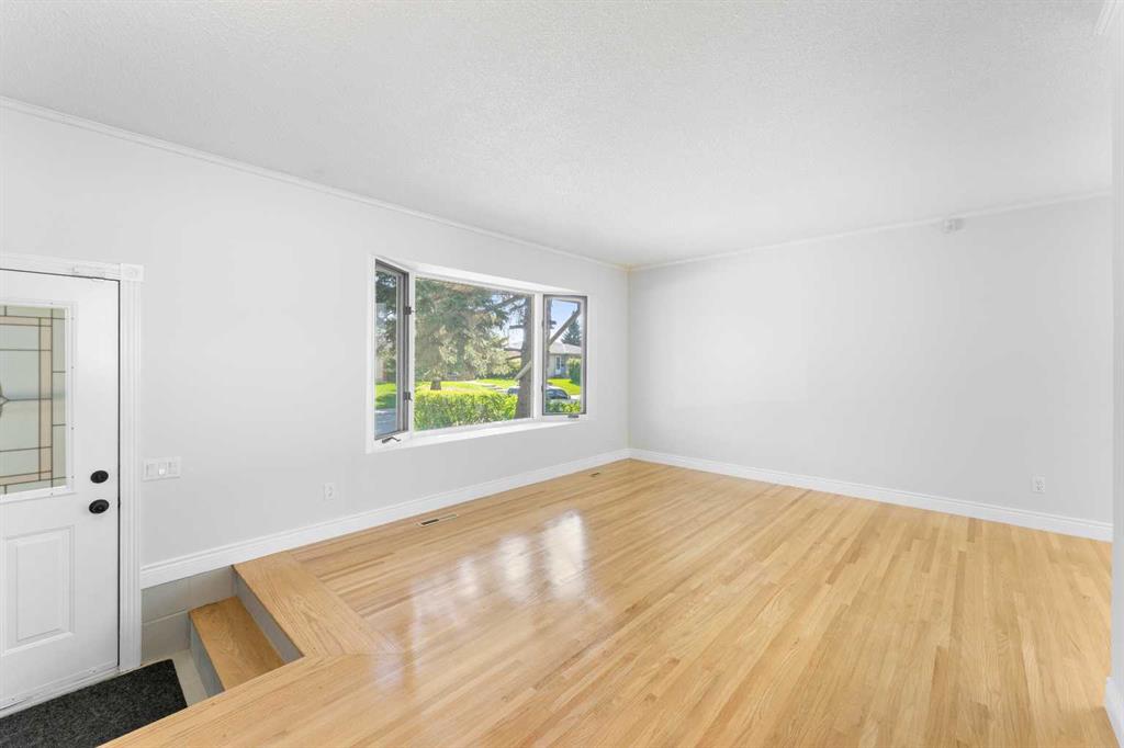 Third View of 101 Marbrooke Circle NE, Marlborough, Calgary, Alberta, T2A 2W7
