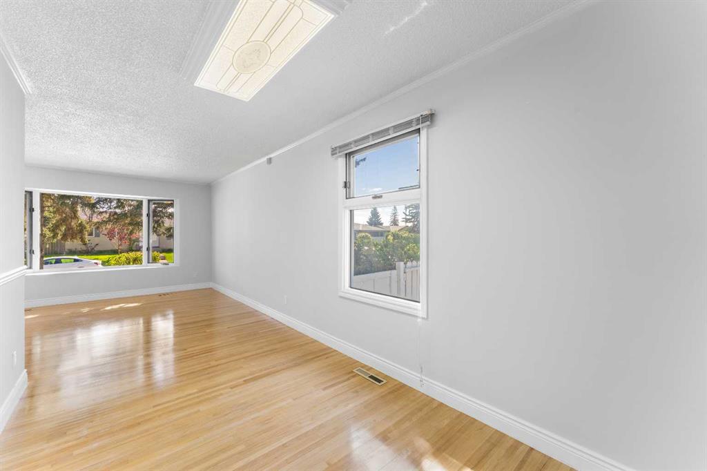 Fifth View of 101 Marbrooke Circle NE, Marlborough, Calgary, Alberta, T2A 2W7