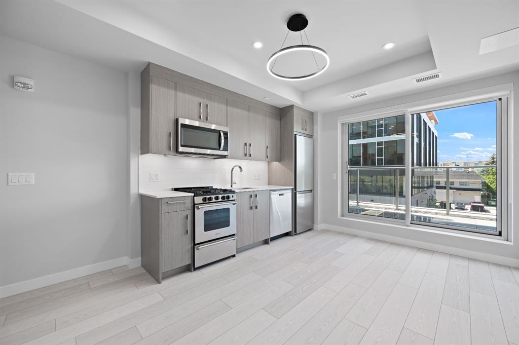 Fifth View of 648, 110 18A Street NW, West Hillhurst, Calgary, Alberta, T2N 5G5