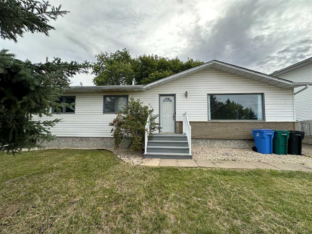 Third View of 806 Almond Almond Avenue , NONE, Beaverlodge, Alberta, T0H 0C0