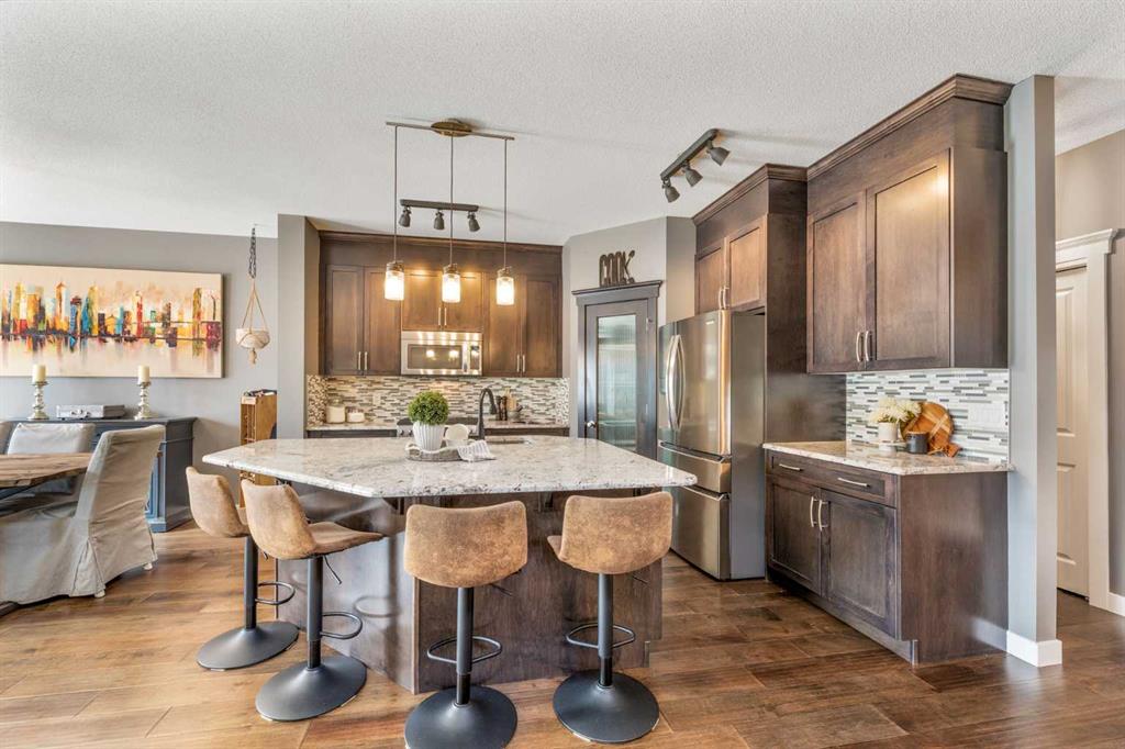 112 Kingsbridge Way , A2249234, Alberta,