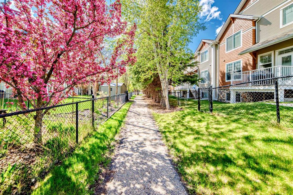 Fourth View of 327 Discovery Place SW, Discovery Ridge, Calgary, Alberta, T3H4N7