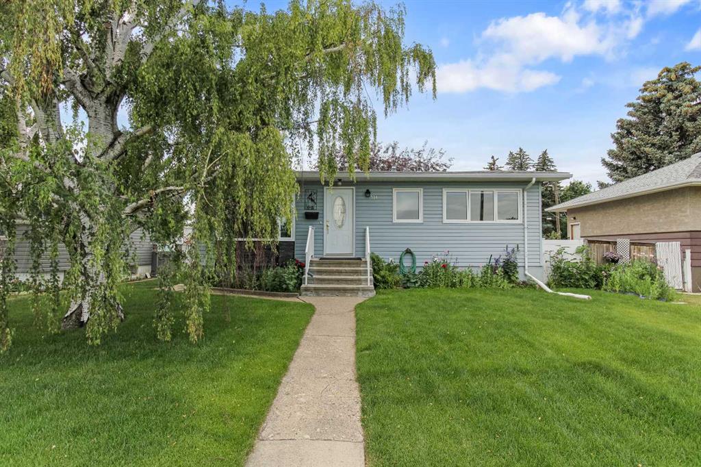 Third View of 734 10 Street N, Senator Buchanan, Lethbridge, Alberta, T1H 2E3