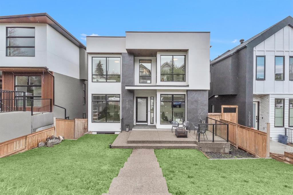 MLS® listing #104712262 for sale located at 1005 Drury Avenue NE