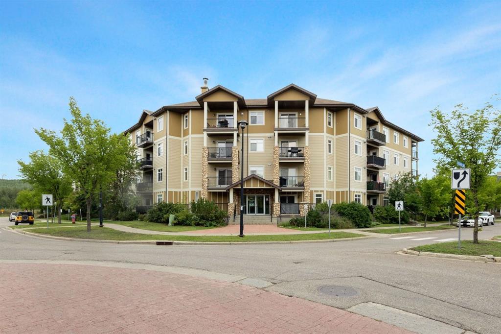401, 108 Denholm Gate , A2249288, Alberta,