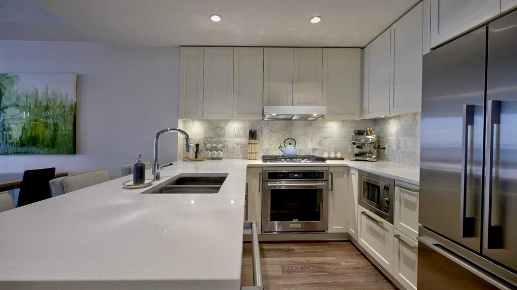 Fifth View of 320, 46 9 Street NE, Bridgeland/Riverside, Calgary, Alberta, T2E 7Y1