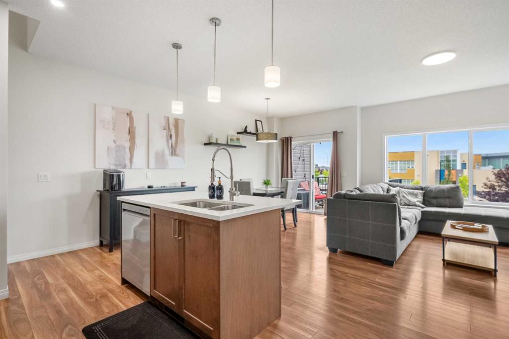 Fifth View of 681 Hillcrest Road SW, Hillcrest, Airdrie, Alberta, T4B 4C7