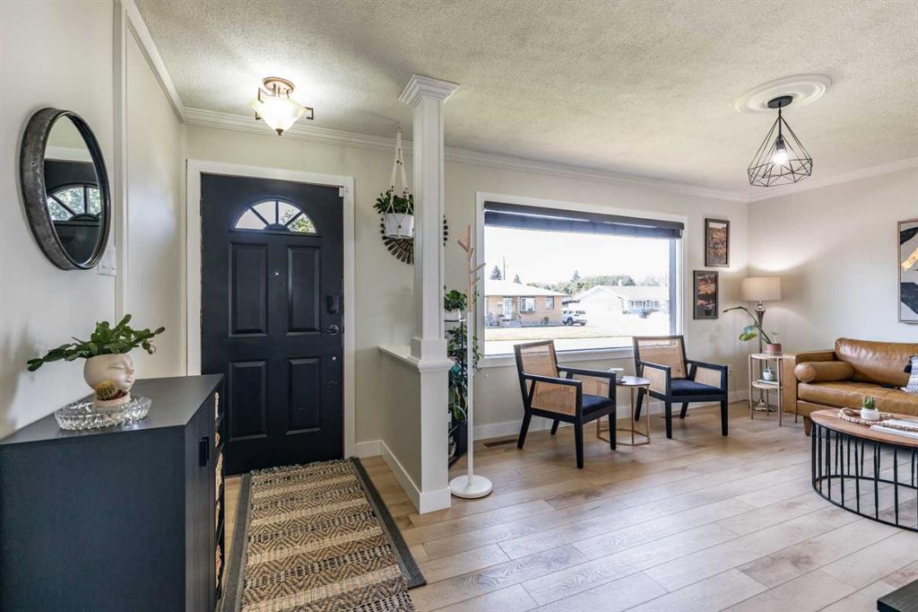 Fourth View of 1499 10 Avenue NE, Northeast Crescent Heights, Medicine Hat, Alberta, T1A 6G4