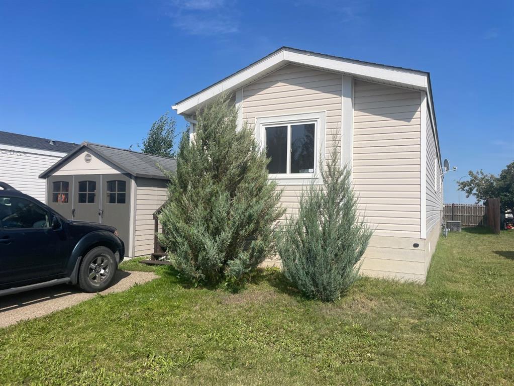 105 Meadowlake Close E, A2249718, Alberta,