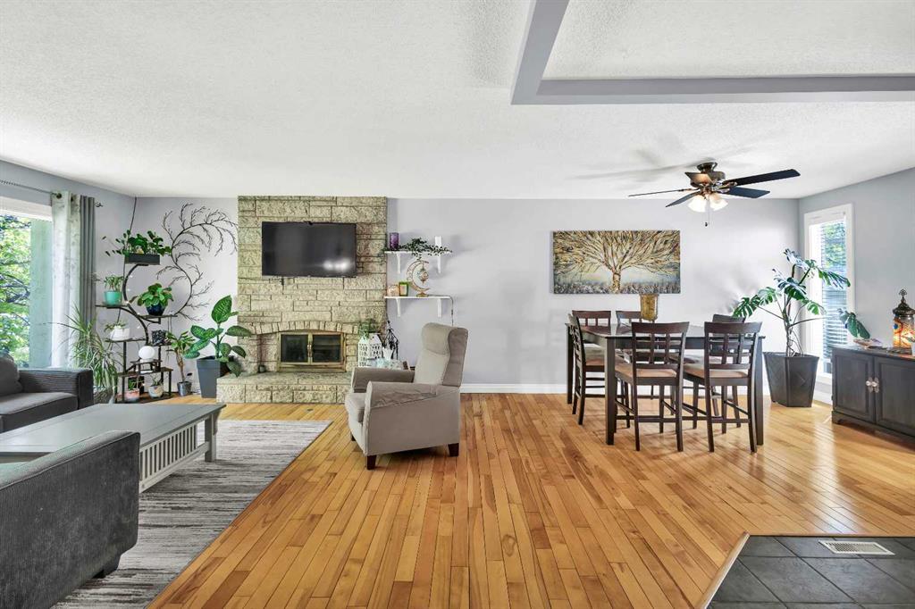 Third View of 687 Brookpark Drive SW, Braeside, Calgary, Alberta, T2W 2X2