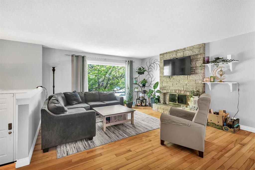Fourth View of 687 Brookpark Drive SW, Braeside, Calgary, Alberta, T2W 2X2