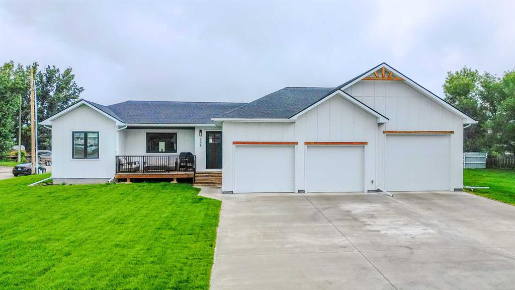 246 4A Street , A2249881, Alberta,
