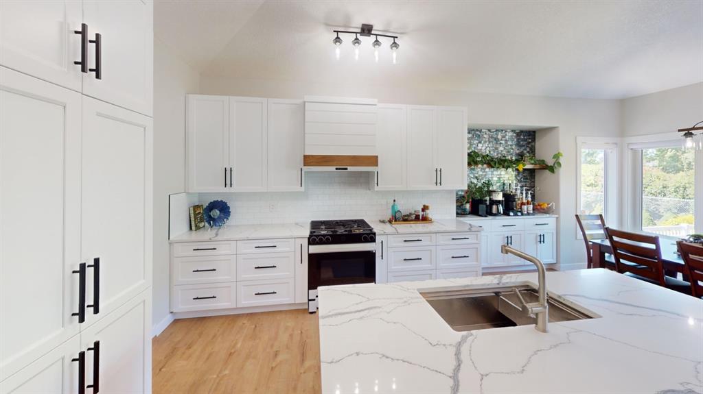 Fifth View of 24 Greystone Close E, Greystone, Brooks, Alberta, T1R1M1