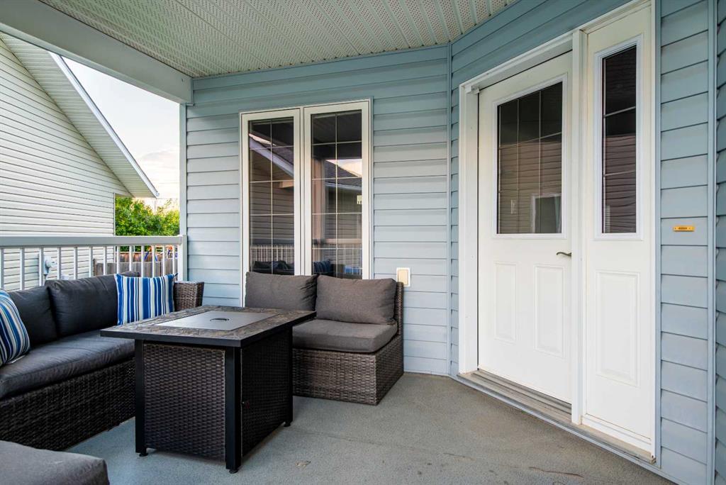 Third View of 214 Bradford Crescent SE, NONE, Three Hills, Alberta, T0M 2A0