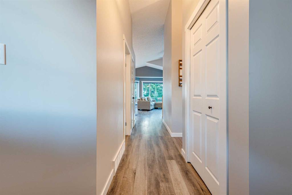 Fifth View of 214 Bradford Crescent SE, NONE, Three Hills, Alberta, T0M 2A0
