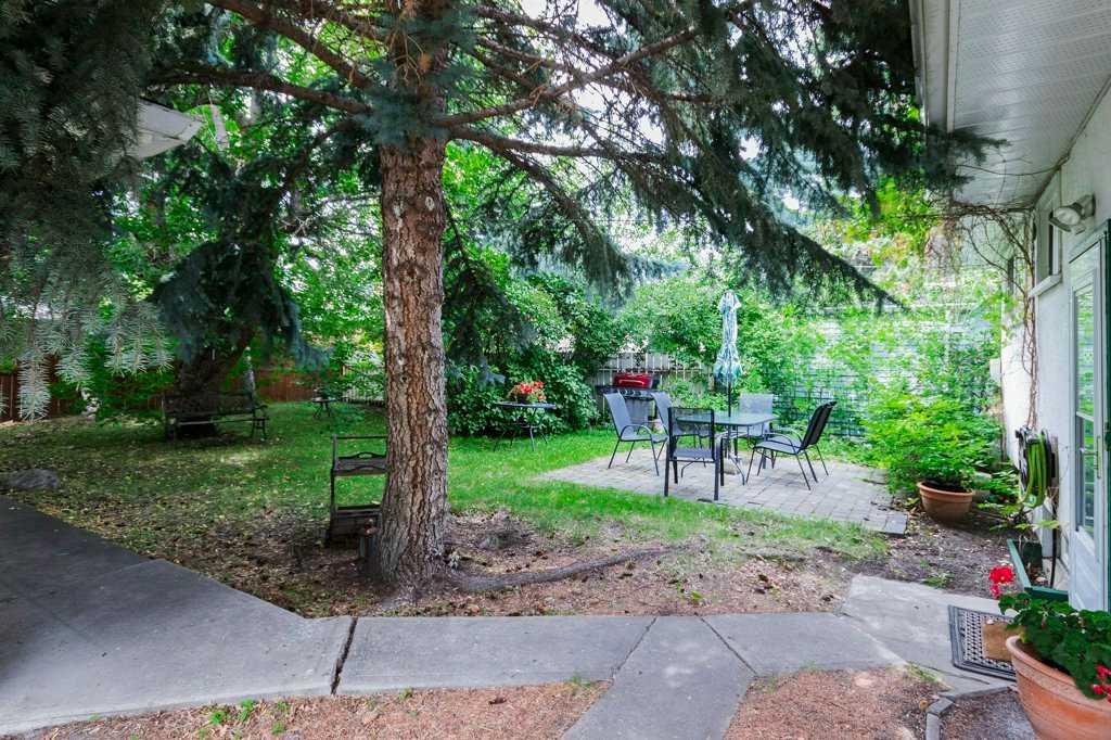 Third View of 2623 Glencastle Street SW, Glendale, Calgary, Alberta, T3E 4C7