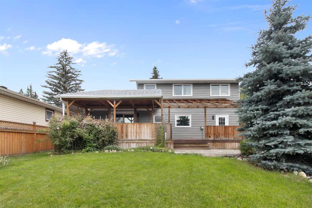 Fourth View of 472 Cedarille Crescent SW, Cedarbrae, Calgary, Alberta, T2W2H7