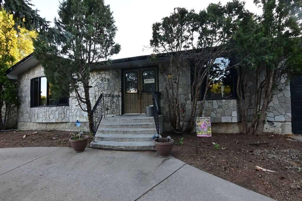 429 Normandy Road S, A2250038, Alberta,