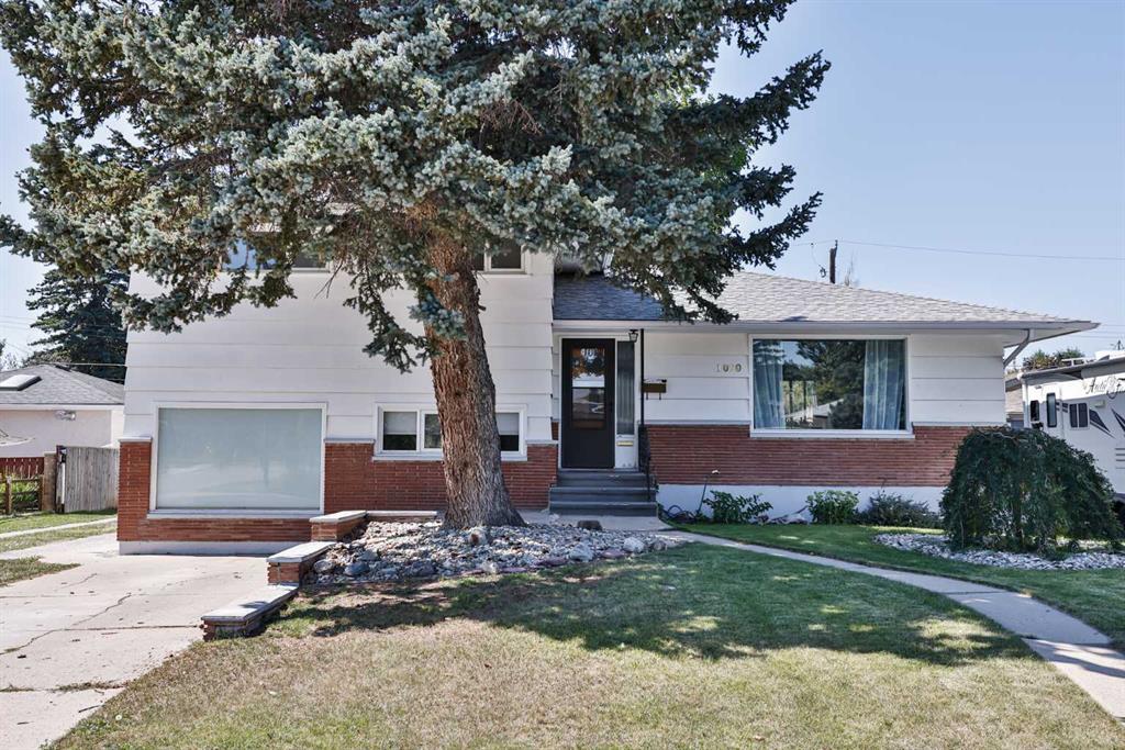 1020 Fern Crescent S, A2250050, Alberta,