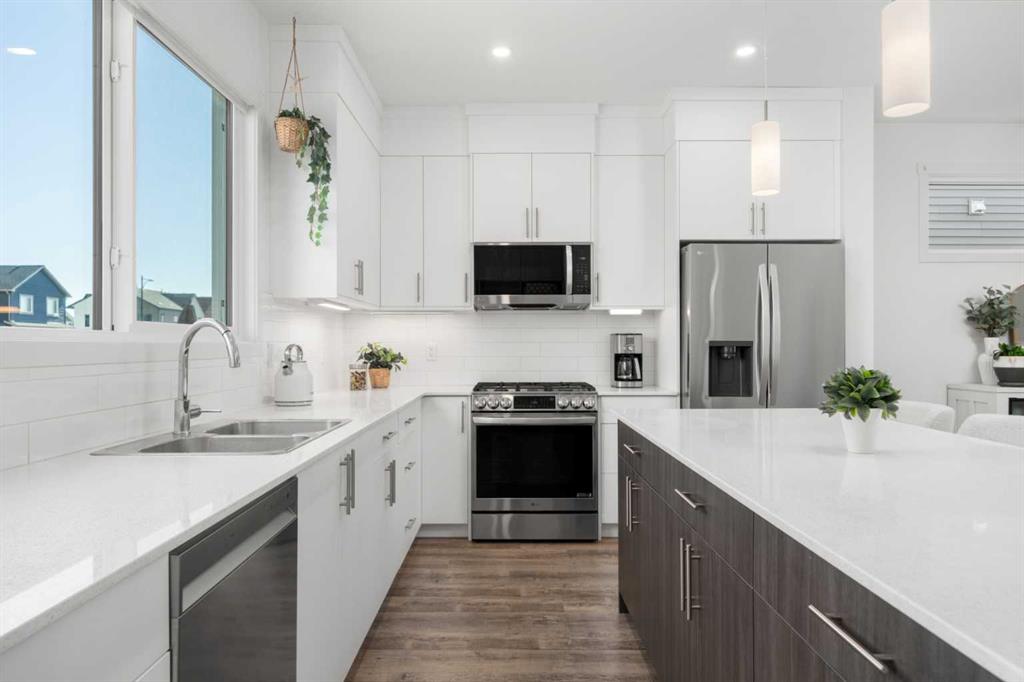 Fifth View of 18 Sage Way , D'arcy Ranch, Okotoks, Alberta, T1S 5R8