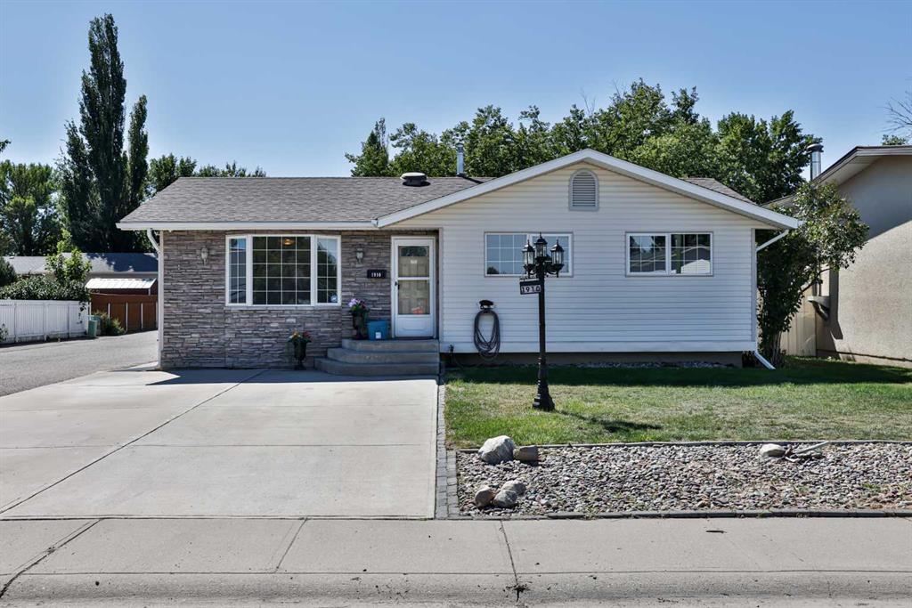 1910 24 Avenue N, A2250075, Alberta,