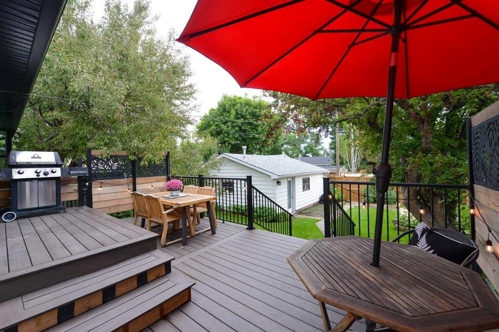 Third View of 9916 5 Street SE, Willow Park, Calgary, Alberta, T2J 1L2
