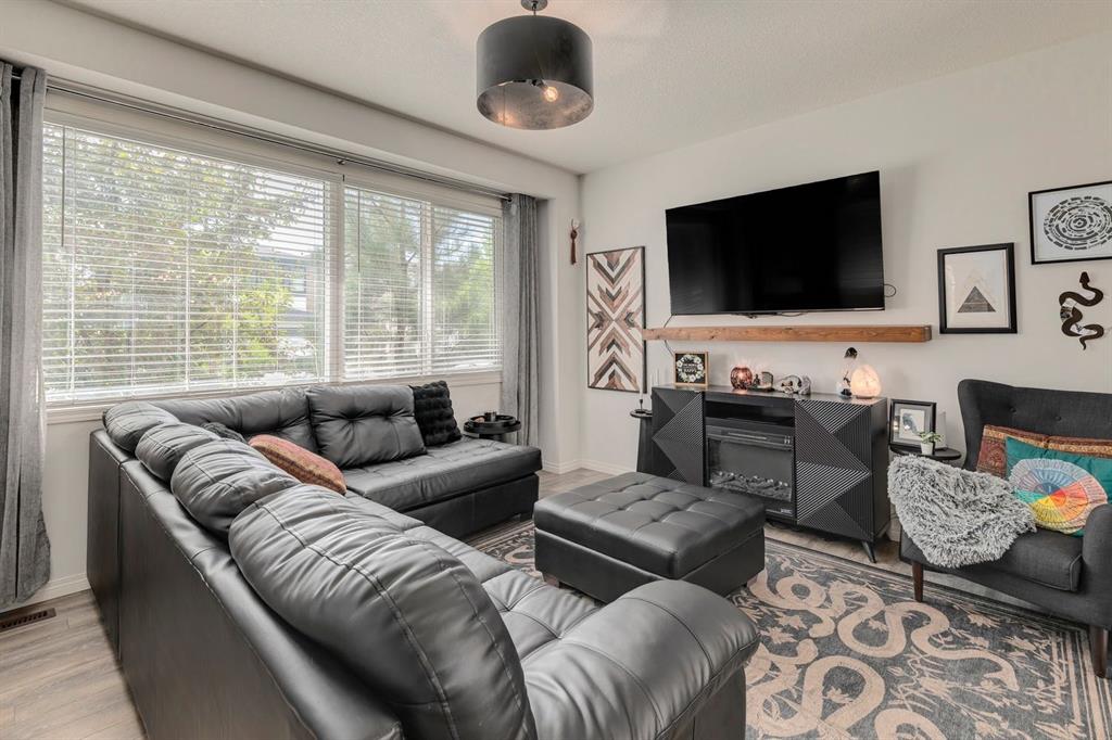 Fifth View of 53 Seton Manor SE, Seton, Calgary, Alberta, T2C 2C9
