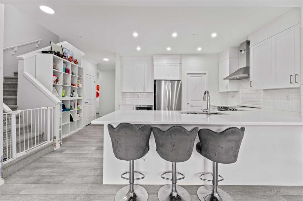Fifth View of 600 Livingston Way NE, Livingston, Calgary, Alberta, T3P 1R8