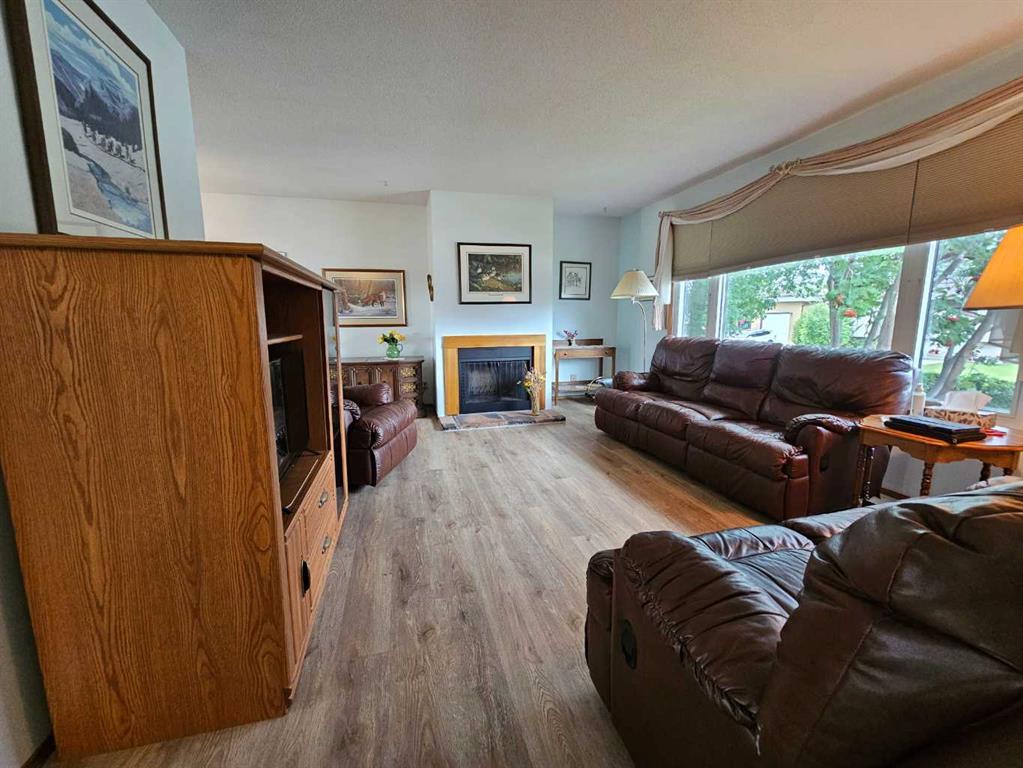 Fifth View of 5201 42 Street , NONE, Olds, Alberta, T4H 1X2
