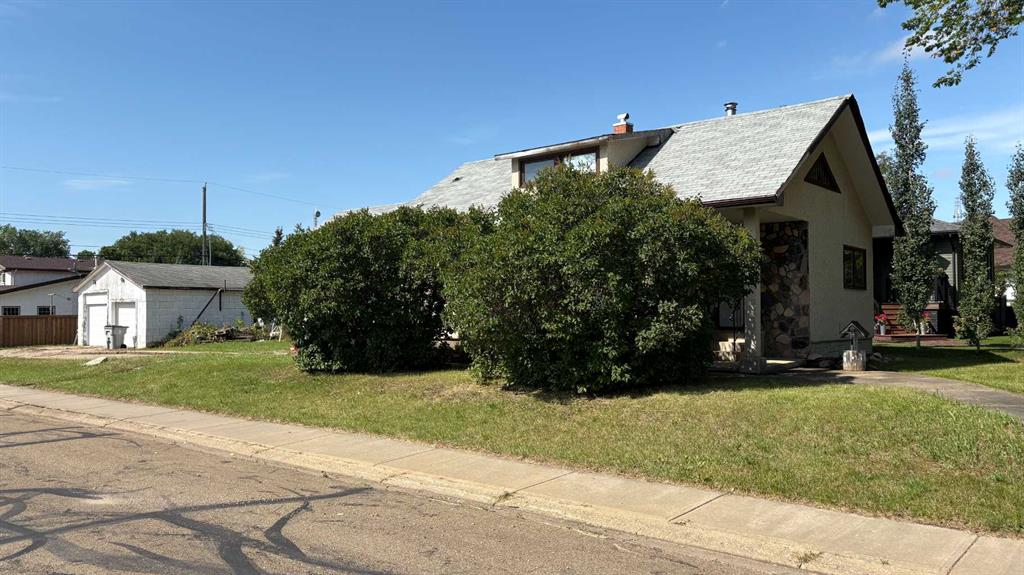 1137 4 Avenue , A2250304, Alberta,