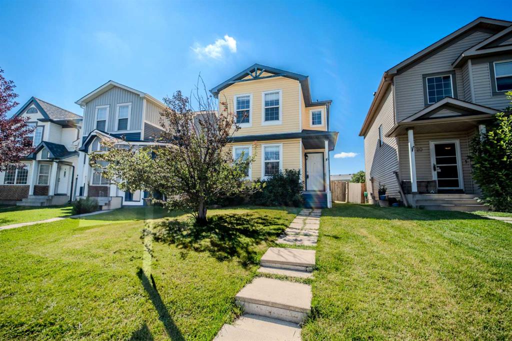 16 Martin Crossing Bay NE, A2250323, Alberta,