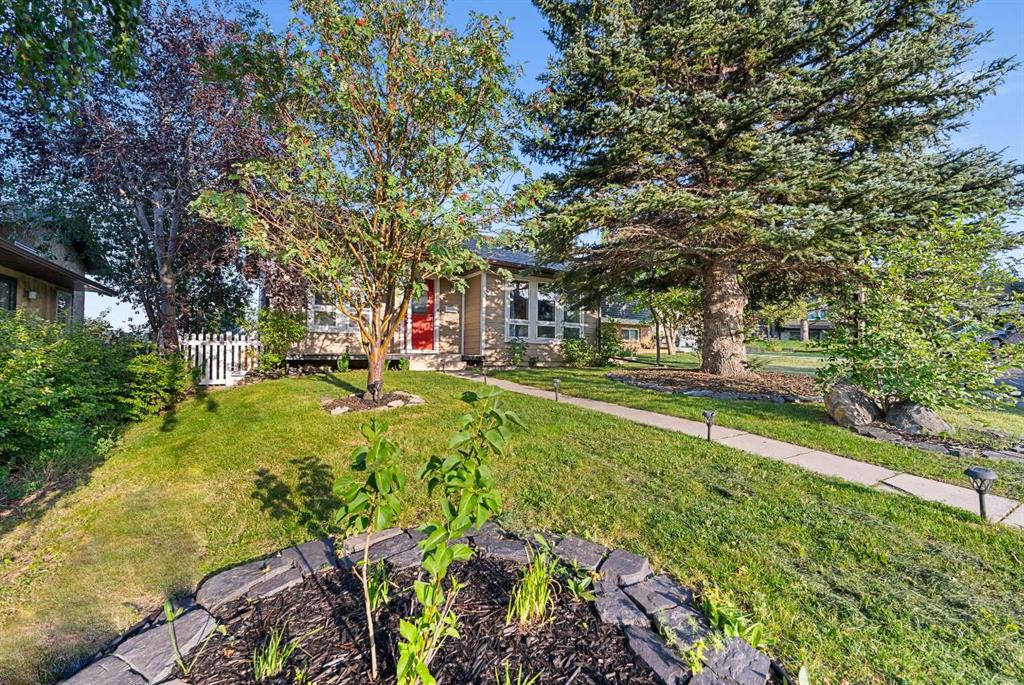 51 Bearberry Bay NW, A2250350, Alberta,