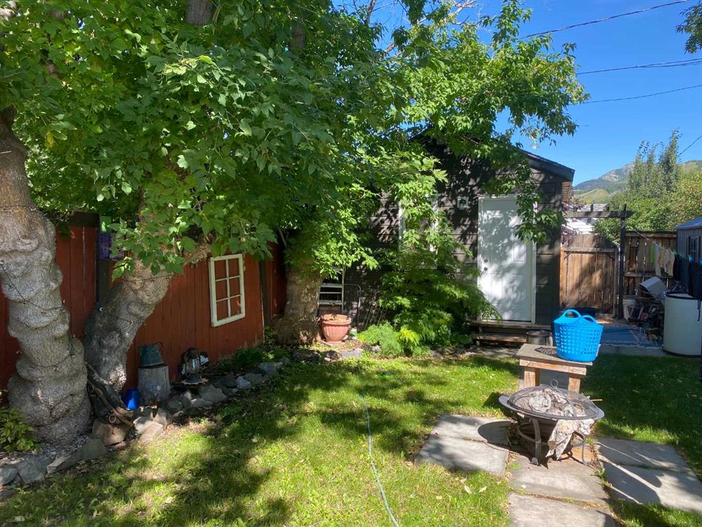 Third View of 2422 212 Street , NONE, Bellevue, Alberta, T0K 0C0